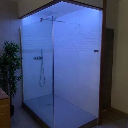 La Interdite Jacuzzi, Sauna & Piece Secrete Nancy