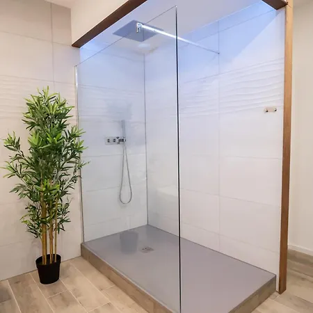 La Interdite Jacuzzi, Sauna & Piece Secrete *