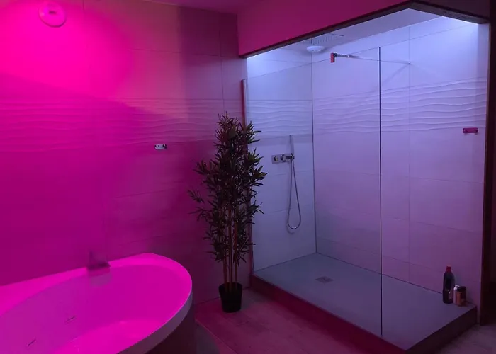 La Interdite Jacuzzi, Sauna & Piece Secrete Apartamento Nancy