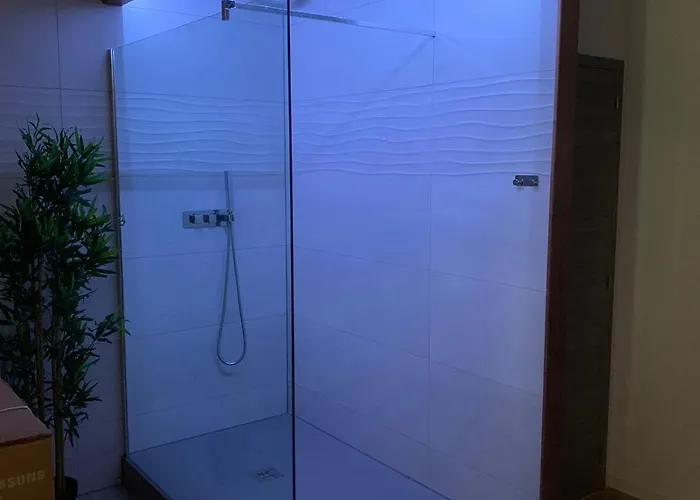 La Interdite Jacuzzi, Sauna&pièce Secrète Nancy